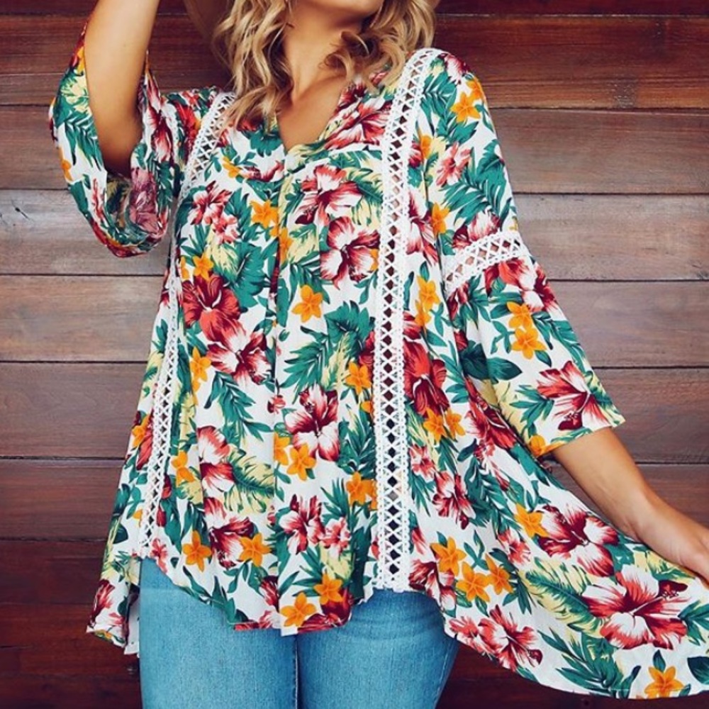 ShopHope’s Tunic Style Floral Shirt🌻